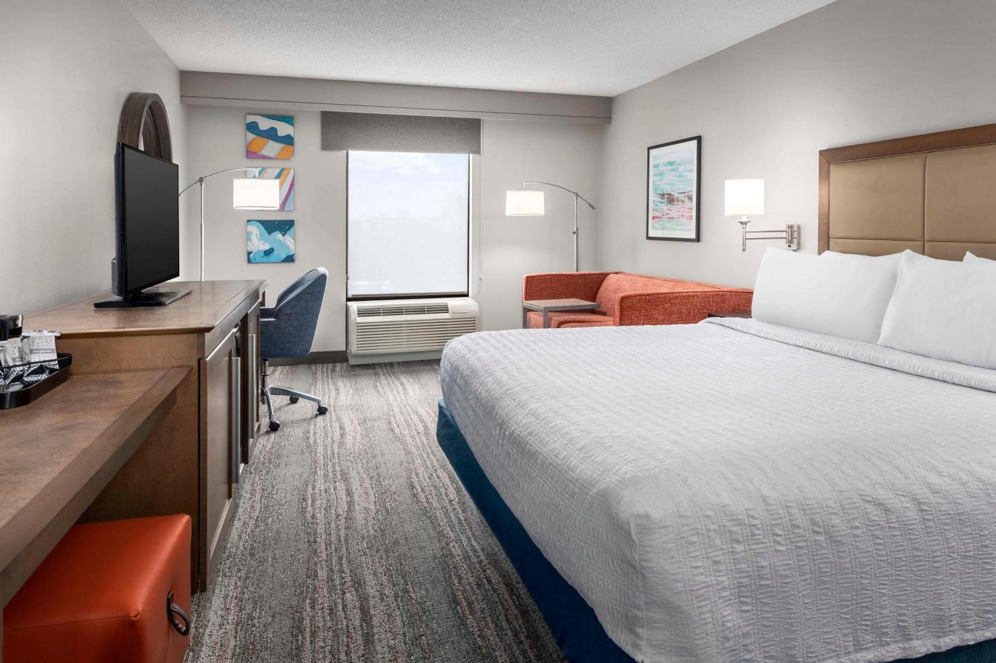 Hampton Inn & Suites At Lake Mary Colonial Townpark Exterior photo
